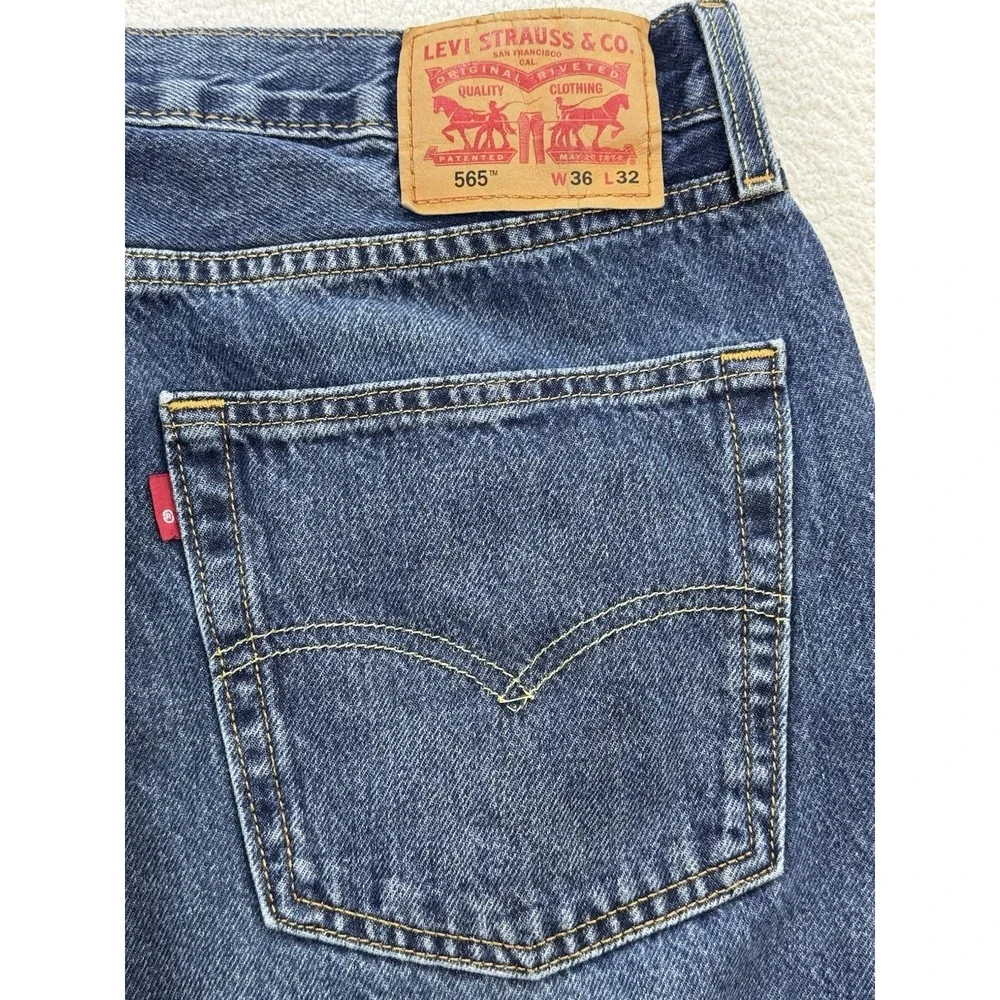 Levis 565 Jeans Mens 36x32 Blue Loose Straight Whisker Distress Fade Denim